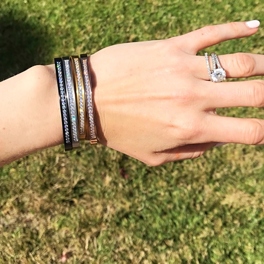 Set Of 4 Stacking Bracelets In 4 Colors - image 4